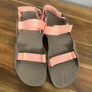 Merrell Women's Hydrotrekker Strap Water Shoe pink size women’s 11